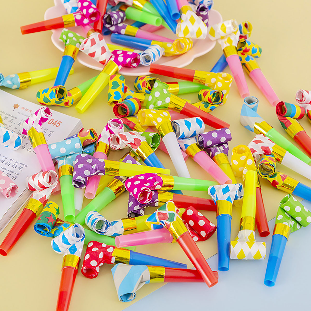 30PCS สีสันนกหวีดของเล่นตลกของ - Party Games Engagement บทวิจารณ์และราคา